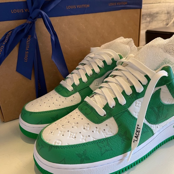 💚New!! Extremely RARE Louis Vuitton x Nike Air Forces! Green men’s size 9💚 - Picture 2 of 11